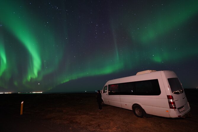 #1 Northern Lights Tour In Iceland from Reykjavik with PRO photos - The professional photo promise