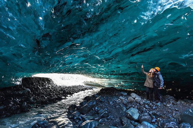 3-Day Ice Cave, South Coast, Golden Circle and Northern Lights - Who should book this Iceland tour?