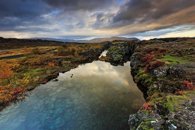 3 Day Summer South Coast, Golden Circle and Jökulsarlon glacier lagoon - Þingvellir, Gullfoss, and Geysir in one morning