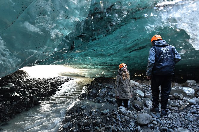4 Day Blue Ice Cave, South Coast, Golden Circle, Snæfellsnes & Northern Lights - A four-day sweep through Iceland’s best-known sights