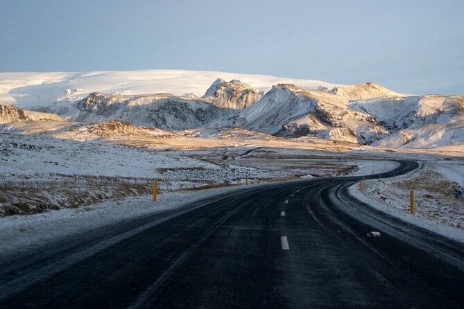 5-Days Land of Northern Lights Tour from Reykjavík - Day two: Reykjanes volcanic coast and the Blue Lagoon