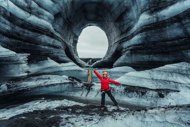 6 Day Iceland Ring Road Highlights Tour With Accommodation - Day 3: East Fjords, village life, and Vök Baths