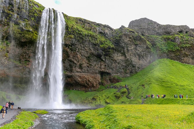 6 Day Iceland Ring Road Highlights Tour With Accommodation - Hotels, meals, and comfort on the road
