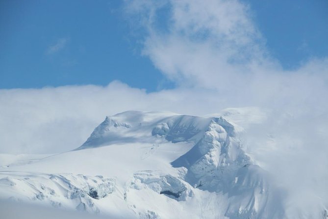 Airplane flight over glacier lagoons and Iceland's highest peak - Weather, timing, and cancellation