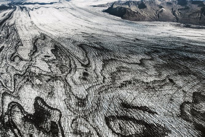 Airplane Sightseeing flight over Laki craters and highland - What the 50-minute duration really means