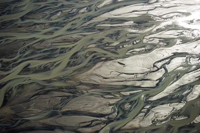 Airplane tour over black sands and riverbeds from Skaftafell - Starting at Skaftafell Terminal