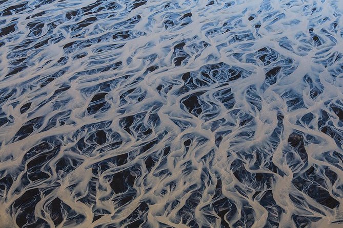 Airplane tour over black sands and riverbeds from Skaftafell - Who will enjoy this most