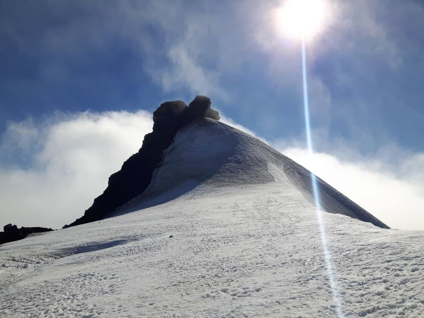 Arnarstapi: Snæfellsjökull Glacier and Volcano Hike - The final slope and the 1,446-meter summit