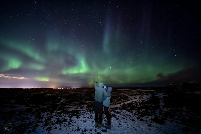 Aurora/Northern light hunt and photos (photography help provided) - Three hours under Icelandic skies