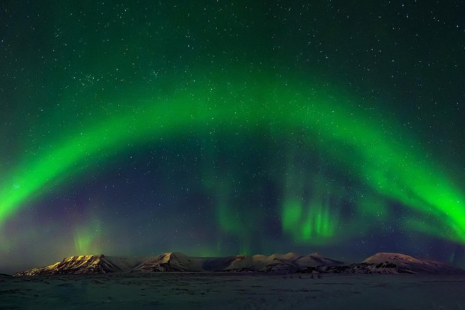 Blue Lagoon and Northern Lights Tour Including Admission - The Blue Lagoon: Warm Water, Cold Air, and Silica