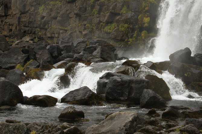 Day Trip to the Golden Circle and Blue Lagoon from Reykjavik - Kerid crater and the road through Hveragerdi