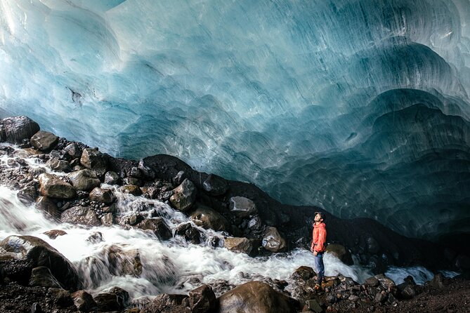Demanding Glacier Hike and Ice Cave Half-Day Tour from Skaftafell - Walking across Falljökull
