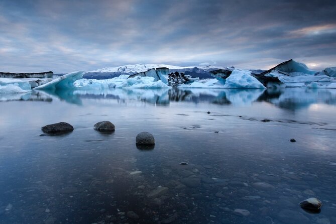Diamond Beach & Jökulsárlón Floating Glacier Guided Day Tour - Key points to know before booking