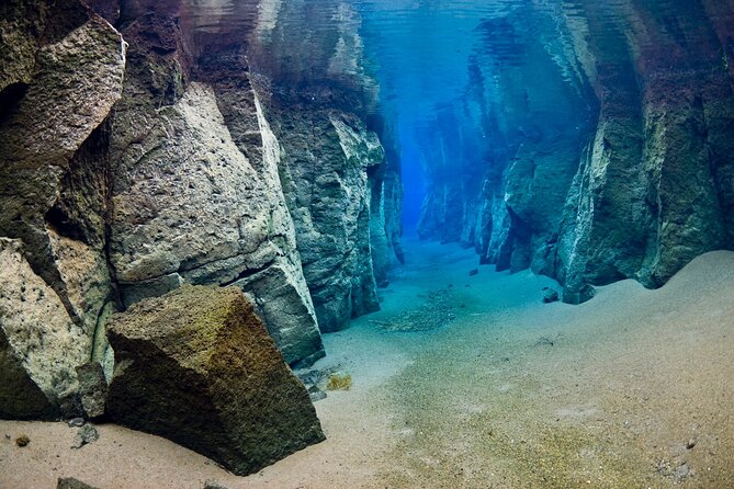 Double Snorkeling Adventure near Húsavík in North Iceland - Dry suits, sizing, and what to wear