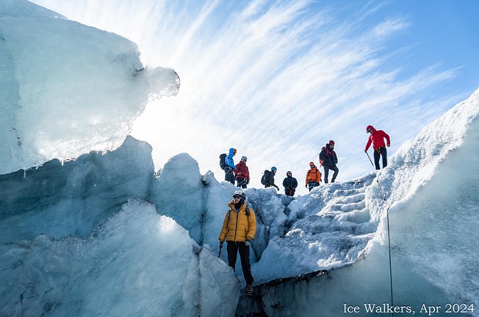 Easy Hike on Sólheimajökull Glacier - What the guides add to the experience