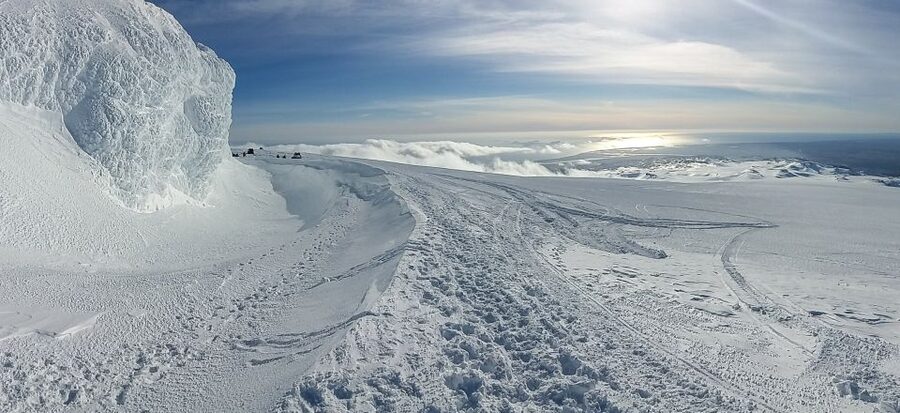 Eyjafjallajökull Volcano and Glacier Jeep Tour - Climbing toward the glacier by 4x4