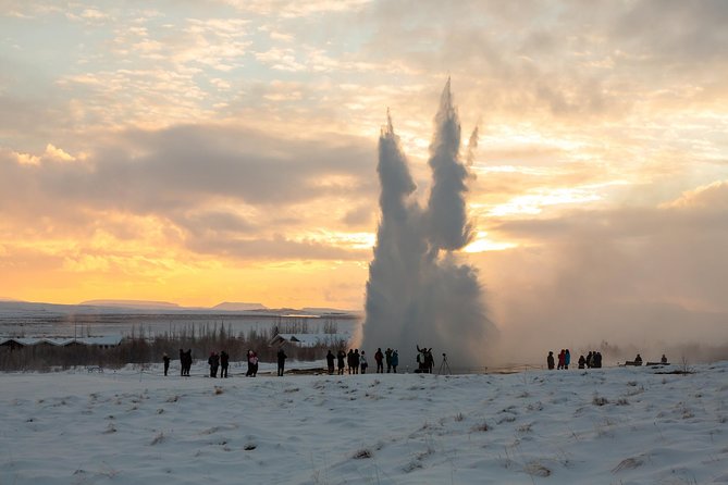 Fontana Geothermal Spa and Golden Circle Tour From Reykjavik - Fontana turns sightseeing into a hot-water break
