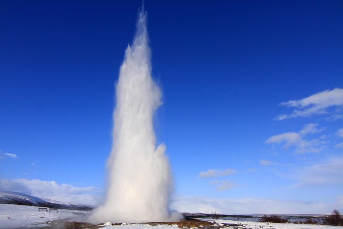 Fontana Geothermal Spa and Golden Circle Tour From Reykjavik - Clothing and timing can shape the experience