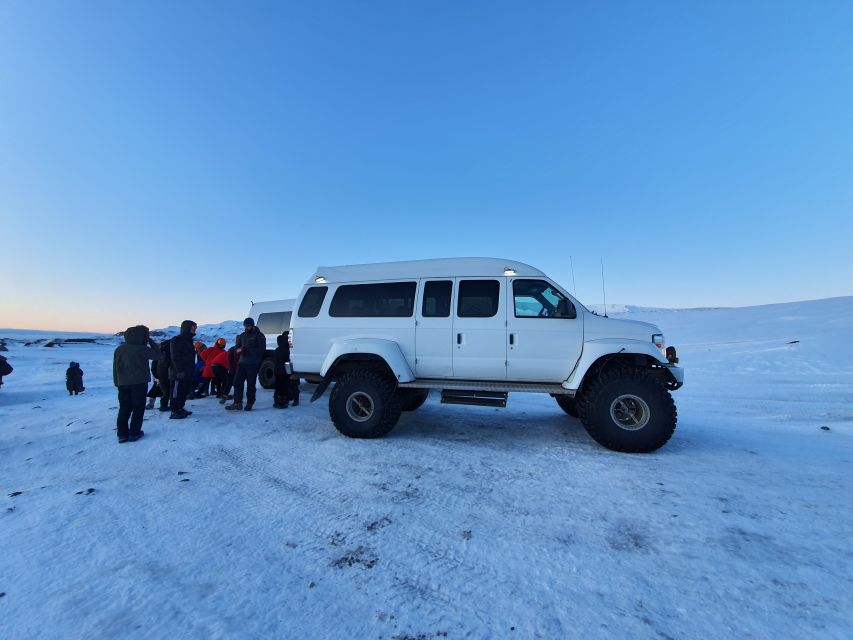 From Reykjavik: 3-Day South Coast Winter Tour with Ice Cave - Northern Lights expectations and winter timing