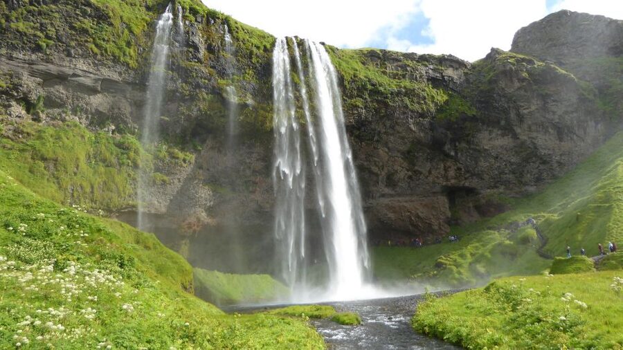 From Reykjavik: Explore the Waterfalls of the South Coast - Seljalandsfoss and Gljúfrabúi: two waterfalls, one stop