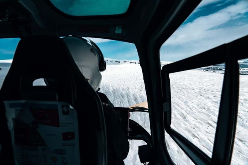 From Reykjavik: Fire And Ice Helicopter Tour with 2 Landings - Second landing in Hengill’s geothermal valley