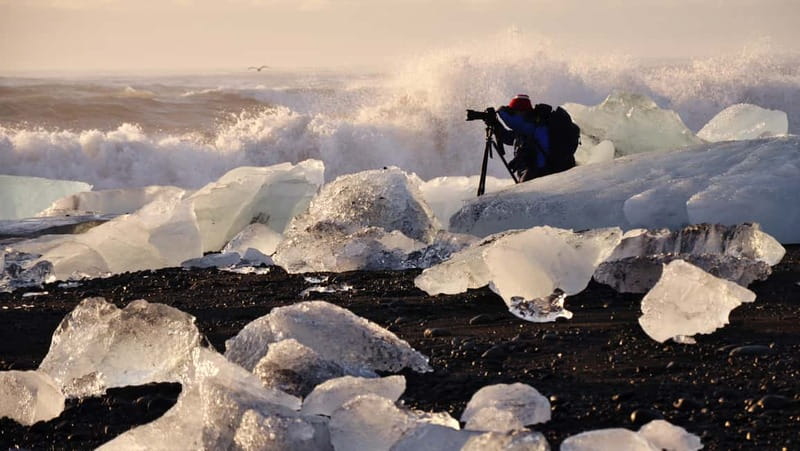 From Reykjavik: Glacier Lagoon and Fjaðrárgjúfur Canyon Tour - Why Jökulsárlón makes this a serious day trip