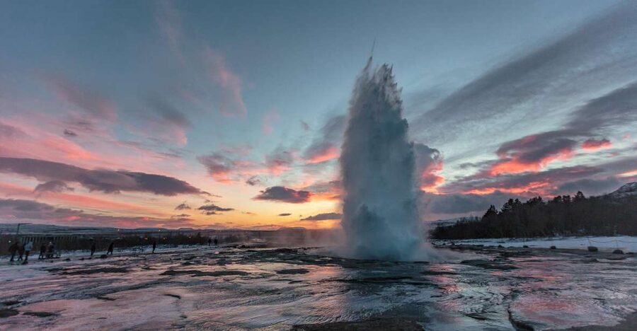From Reykjavik: Golden Circle and Lava Caving Adventure - Why start underground at Raufarhólshellir