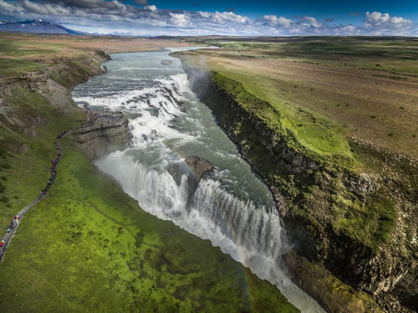 From Reykjavik: Golden Circle and Secret Lagoon Day Trip - Food, facilities, and what to pack
