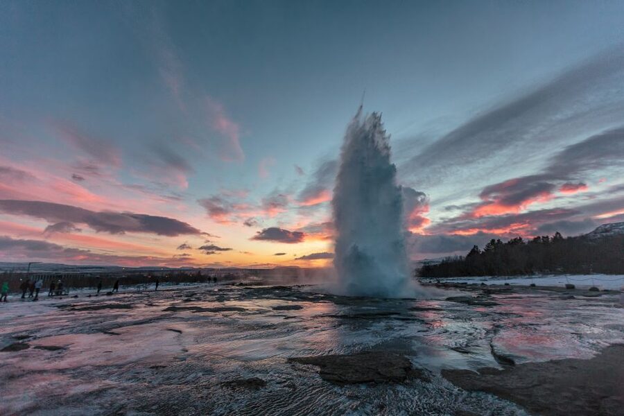 From Reykjavik: Golden Circle & Kerið Full-Day Tour - What the small-group format means