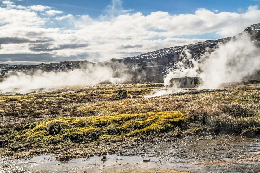 From Reykjavik: Golden Circle, Kerid, & Secret Lagoon Tour - Þingvellir: geology and Icelandic history together