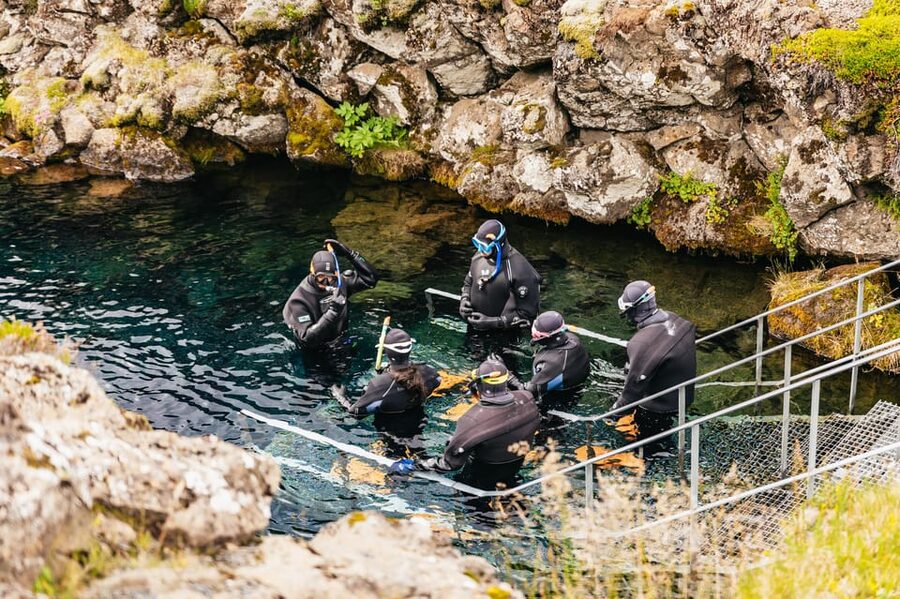 From Reykjavík: Golden Circle Tour and Silfra Snorkeling - Getting ready for the Silfra snorkeling