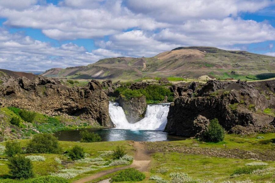 From Reykjavik: Landmannalaugar Day Tour by Luxury Jeep - What the $1,800 price really buys