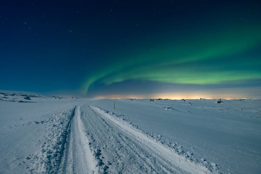 From Reykjavik: Northern Lights Tour with Lifetime Guarantee - Photographing the Aurora without fancy gear