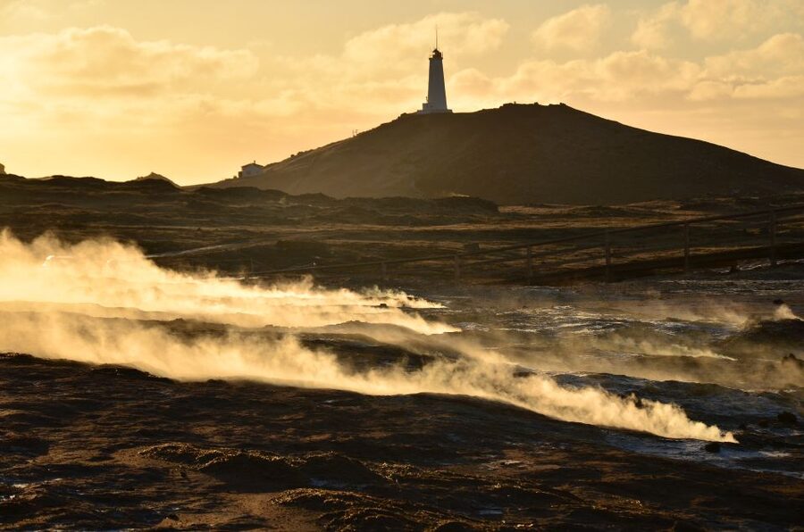 From Reykjavik: Reykjanes Geopark Tour & Airport Transfer - Why Reykjanes makes such a good half-day outing