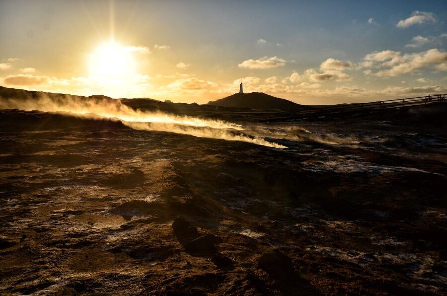 From Reykjavik: Reykjanes Geopark Tour & Airport Transfer - Hafnarfjörður: a short pause before the open country