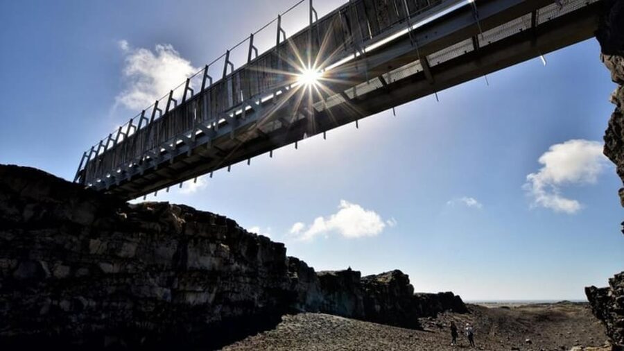 From Reykjavik: Reykjanes Geopark Tour & Airport Transfer - Reykjanesviti and the bird cliffs