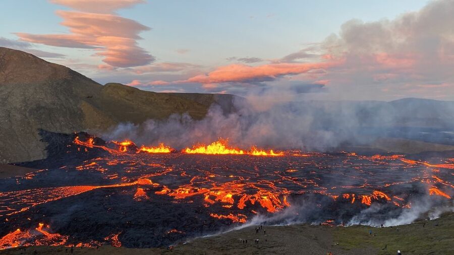 From Reykjavik: Reykjanes Geopark Tour and Sky Lagoon Visit - The recent lava fields and the main hike