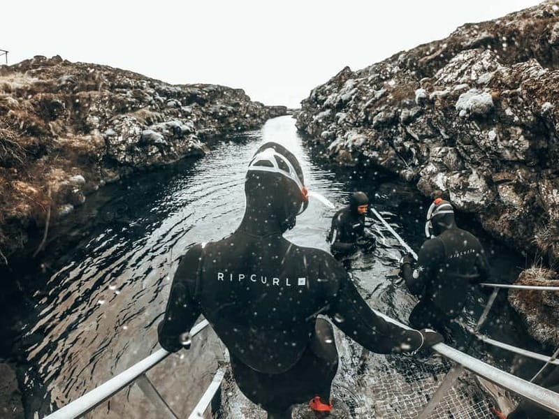 From Reykjavik: Silfra Snorkeling with Free Photos - The blue water and 100-meter visibility