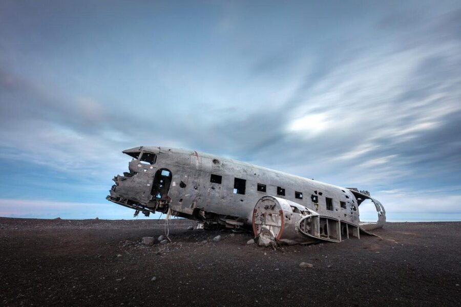 From Reykjavik: South Coast Tour & DC-3 Plane Wreck - Reynisfjara, black sand and serious waves