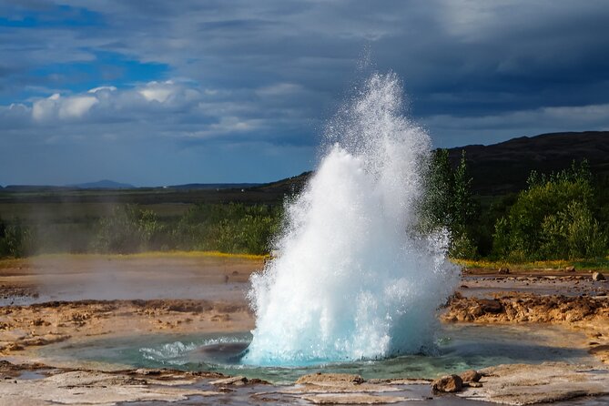 Full-Day Golden Circle Private Tour from Reykjavík - Geysir: steam, boiling water, and short bursts of drama
