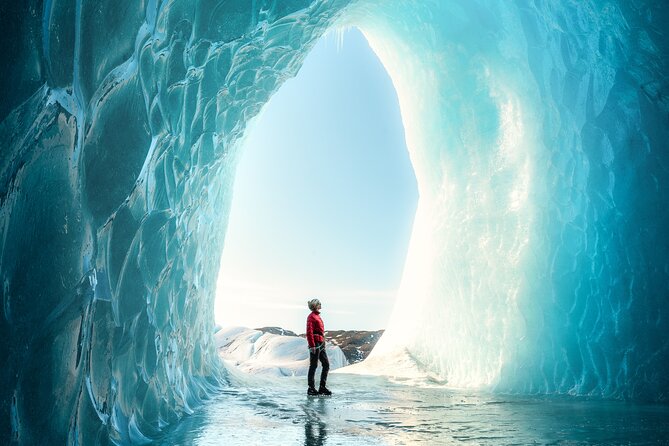 Glacier and Ice Cave Private Photoshoot - 15 Shot Photo Package - Key points at a glance
