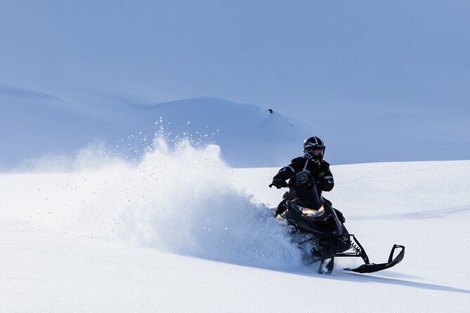 Glacier Rush – Fast pace snowmobile - SnoMo Glacier - Key points to know before you book