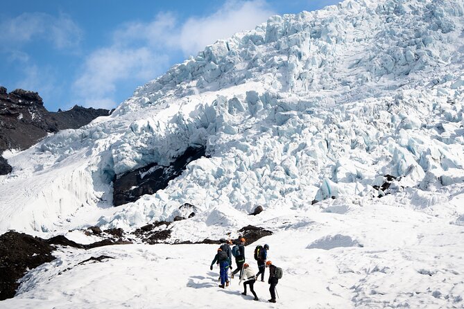 Glacier Xtreme: Vatnajökull Ice Climbing + Hike from Skaftafell - What the small group changes