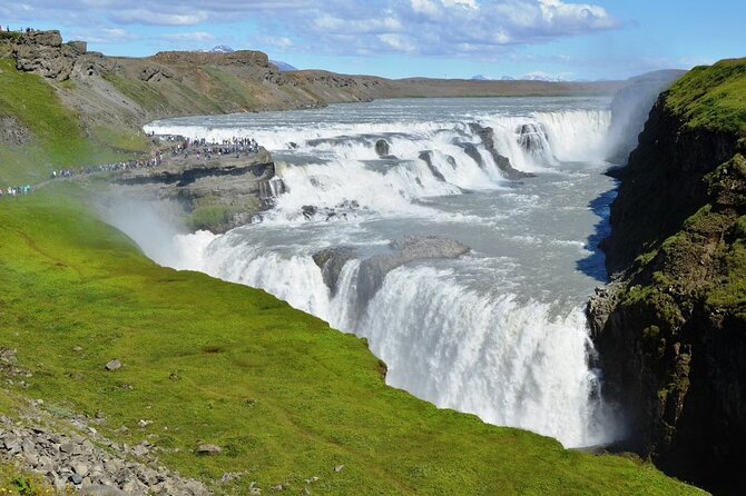 Golden Circle and Sky Lagoon Full-Day Tour - Þingvellir National Park and the moving plates