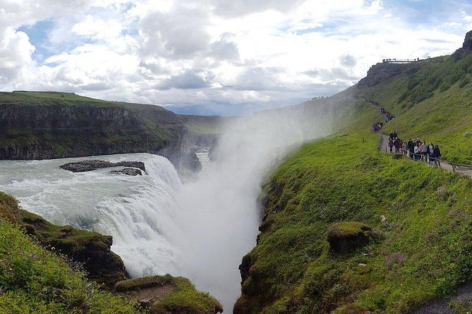 Golden Circle Express. Private Tour from Reykjavik - Þingvellir: where geology and Icelandic government meet