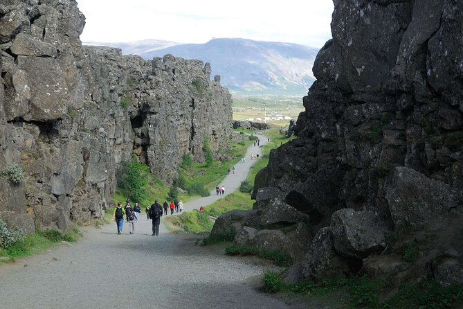 Golden Circle German-speaking small group tour from Reykjavík - Strokkur and the Haukadalur geothermal area