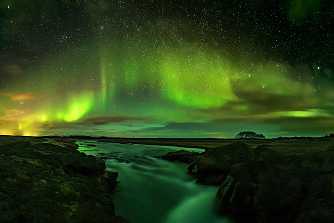 Golden Circle & Northern lights in Iceland - Geysir: waiting for Strokkur to erupt