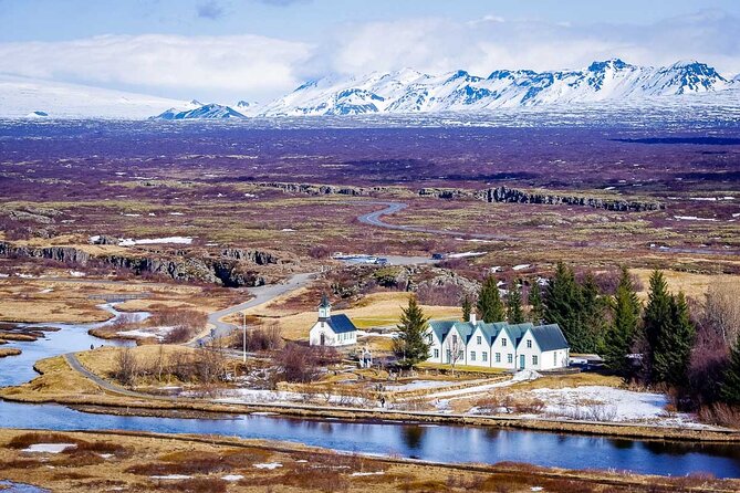 Golden Circle & Northern Lights Tour from Reykjavik - Coaches, pickup, and group size