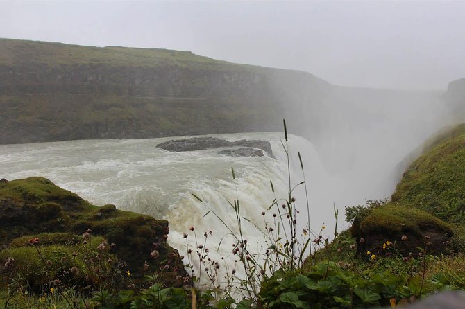 Golden Circle & Secret Lagoon & Friðheimar (lunch included) - PRIVATE TOUR - Gullfoss: power, spray, and two good viewpoints