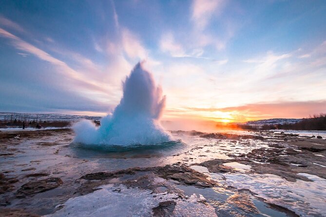 Golden Circle Silfra Snorkeling and Fridheimar Tomato Farm Lunch - What $410 includes, and where the value lies
